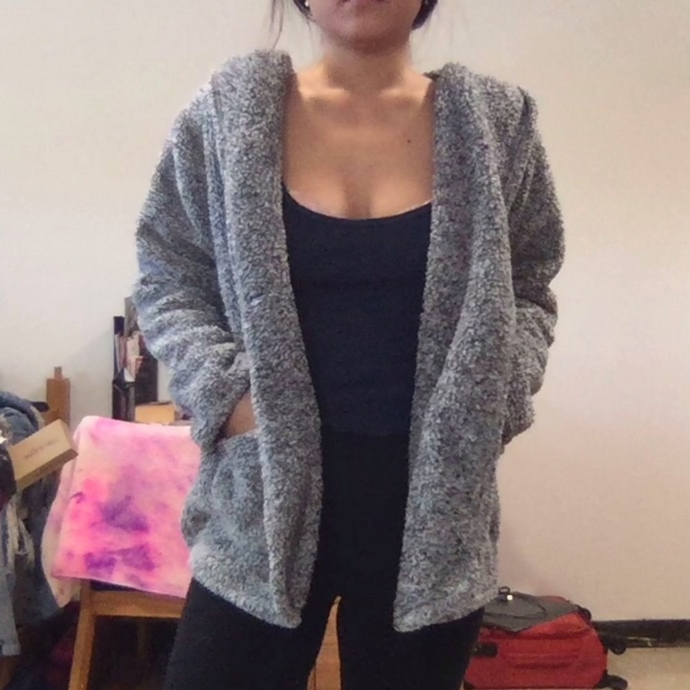 Brandy Melville fau fur jacket